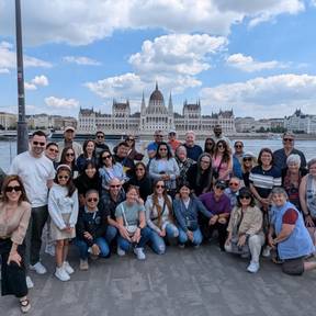 Group picture of expat explore 2025
