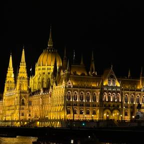 Danube dinner cruising